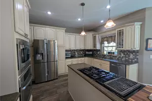 556 NW Fern Dr, Crystal River, FL 34428 - Photo 11