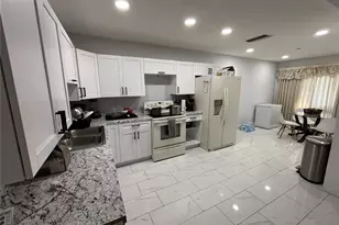 1347 Buckingham Dr, Clearwater, FL 33756 - Photo 9