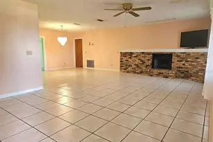 1292 E Lakeshore Blvd, Kissimmee, FL 34744 - Photo 7