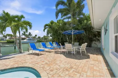 7852 Causeway Boulevard S, Saint Petersburg, FL 33707 - Photo 61