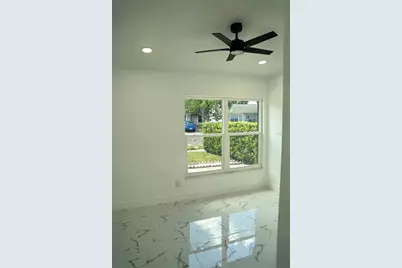9224 Camino Villa Boulevard, Tampa, FL 33635 - Photo 5