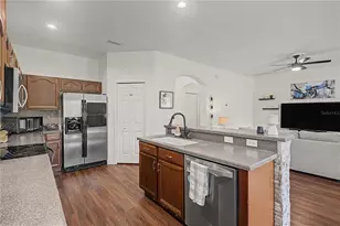 9837 Jasmine Brook Cir, Land O Lakes, FL 34638 - Photo 19