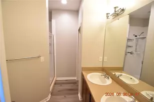 8319 King Blossom Ct, Tampa, FL 33615 - Photo 41