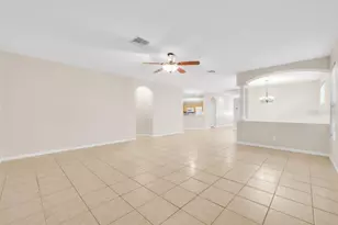 6105 Gannetside Pl, Lithia, FL 33547 - Photo 7