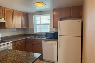 8542 10th St N, Saint Petersburg, FL 33702 - Photo 5