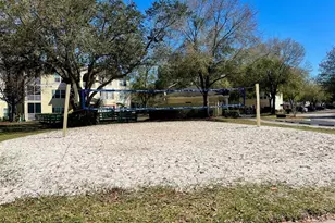18335 Bridle Club Dr, Tampa, FL 33647 - Photo 17