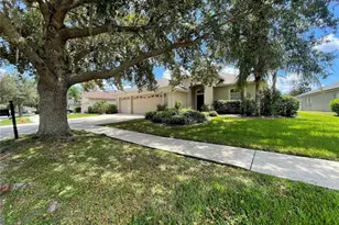 9322 Mangrove Ct, Tampa, FL 33647 - Photo 3
