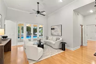 816 Citrus Wood Ln, Valrico, FL 33594 - Photo 9