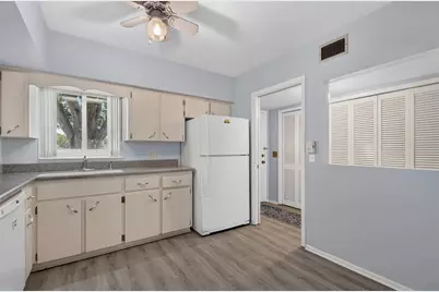 2280 World Parkway Boulevard #18, Clearwater, FL 33763 - Photo 9