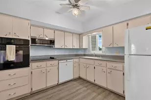 2280 World Pkwy Blvd, Clearwater, FL 33763 - Photo 45