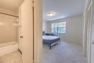 14454 Reuter Strasse Cir, Tampa, FL 33613 - Photo 21