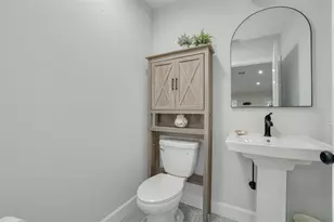 511 25th Ave N, Saint Petersburg, FL 33704 - Photo 9