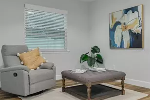 511 25th Ave N, Saint Petersburg, FL 33704 - Photo 7