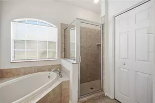 5912 Bramble Bush Ct, Zephyrhills, FL 33541 - Photo 27