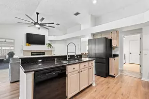 16804 Sheffield Park Dr, Lutz, FL 33549 - Photo 17