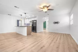 729 88th Ave N, Saint Petersburg, FL 33702 - Photo 7