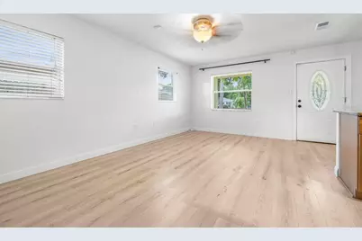 729 88th Avenue N, Saint Petersburg, FL 33702 - Photo 9