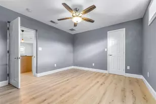 729 88th Ave N, Saint Petersburg, FL 33702 - Photo 15