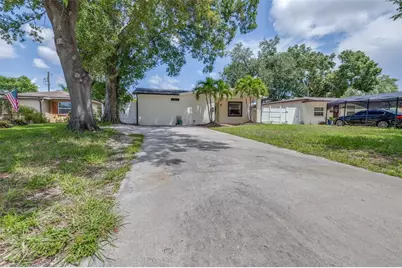 729 88th Avenue N, Saint Petersburg, FL 33702 - Photo 1