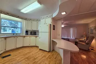 5634 Arrowhead Dr, Zephyrhills, FL 33542 - Photo 13