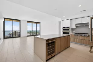400 Central Ave, Saint Petersburg, FL 33701 - Photo 13