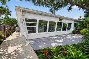 541 Lillian Dr, Madeira Beach, FL 33708 - Photo 43