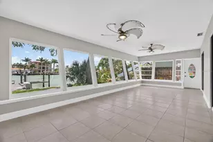 541 Lillian Dr, Madeira Beach, FL 33708 - Photo 23