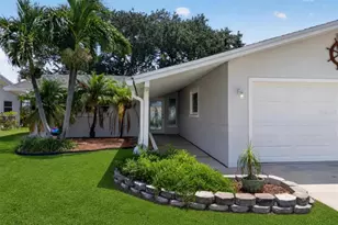 541 Lillian Dr, Madeira Beach, FL 33708 - Photo 5