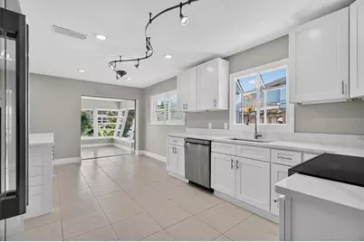 541 Lillian Drive, Madeira Beach, FL 33708 - Photo 19
