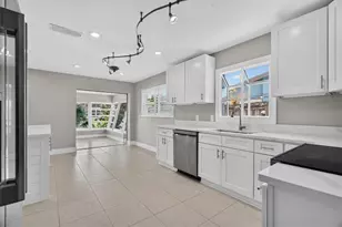 541 Lillian Dr, Madeira Beach, FL 33708 - Photo 19