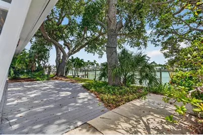 541 Lillian Drive, Madeira Beach, FL 33708 - Photo 41