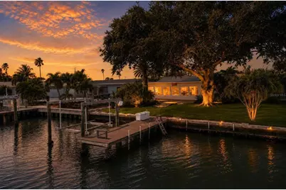541 Lillian Drive, Madeira Beach, FL 33708 - Photo 3