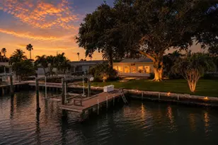 541 Lillian Dr, Madeira Beach, FL 33708 - Photo 3
