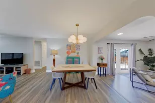 512 61st St S, Saint Petersburg, FL 33707 - Photo 5