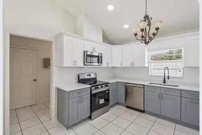 7001 N Clark Avenue, Tampa, FL 33614 - Photo 17