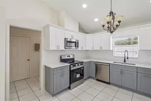 7001 N Clark Ave, Tampa, FL 33614 - Photo 17
