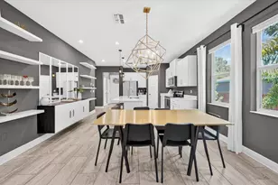 1821 27th St S, Saint Petersburg, FL 33712 - Photo 5