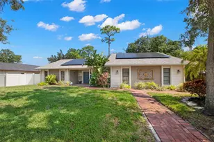 1419 Indian Trail S, Palm Harbor, FL 34683 - Photo 3