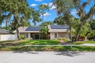 1419 Indian Trail S, Palm Harbor, FL 34683 - Photo 1