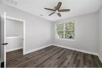 6910 Dartmouth Avenue N, Saint Petersburg, FL 33710 - Photo 29