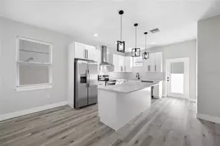 6910 Dartmouth Ave N, Saint Petersburg, FL 33710 - Photo 7