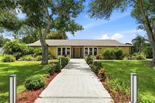 8819 Sheldon W Dr, Tampa, FL 33626 - Photo 5