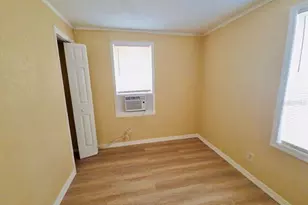1018 E Holland Ave, Tampa, FL 33612 - Photo 9