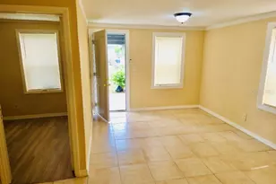 1018 E Holland Ave, Tampa, FL 33612 - Photo 5