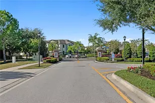 11528 Crowned Sparrow Ln, Tampa, FL 33626 - Photo 27