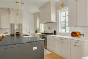 461 47th Ave N, Saint Petersburg, FL 33703 - Photo 11
