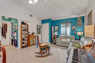 10227 Gifford Dr, Spring Hill, FL 34608 - Photo 5