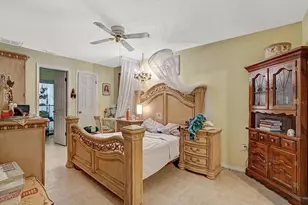 10227 Gifford Dr, Spring Hill, FL 34608 - Photo 9