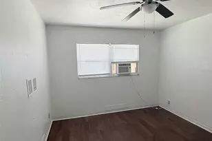 1201 22nd Ave S, Saint Petersburg, FL 33705 - Photo 15