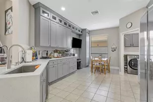 501 Stone Briar Dr, Ruskin, FL 33570 - Photo 5